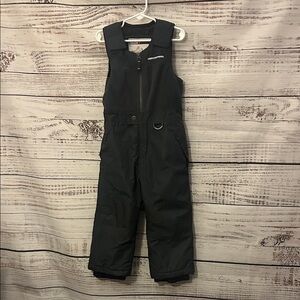 Kids dark gray snow suit from 32 degrees size 4t